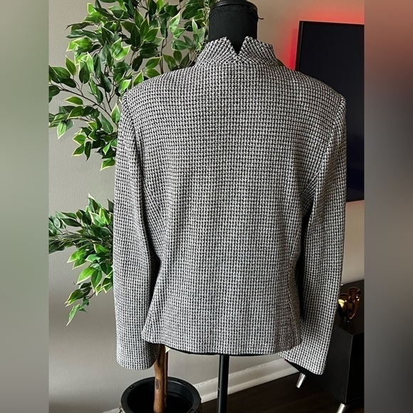 St John tweed jacket size 12 - Picture 6 of 11